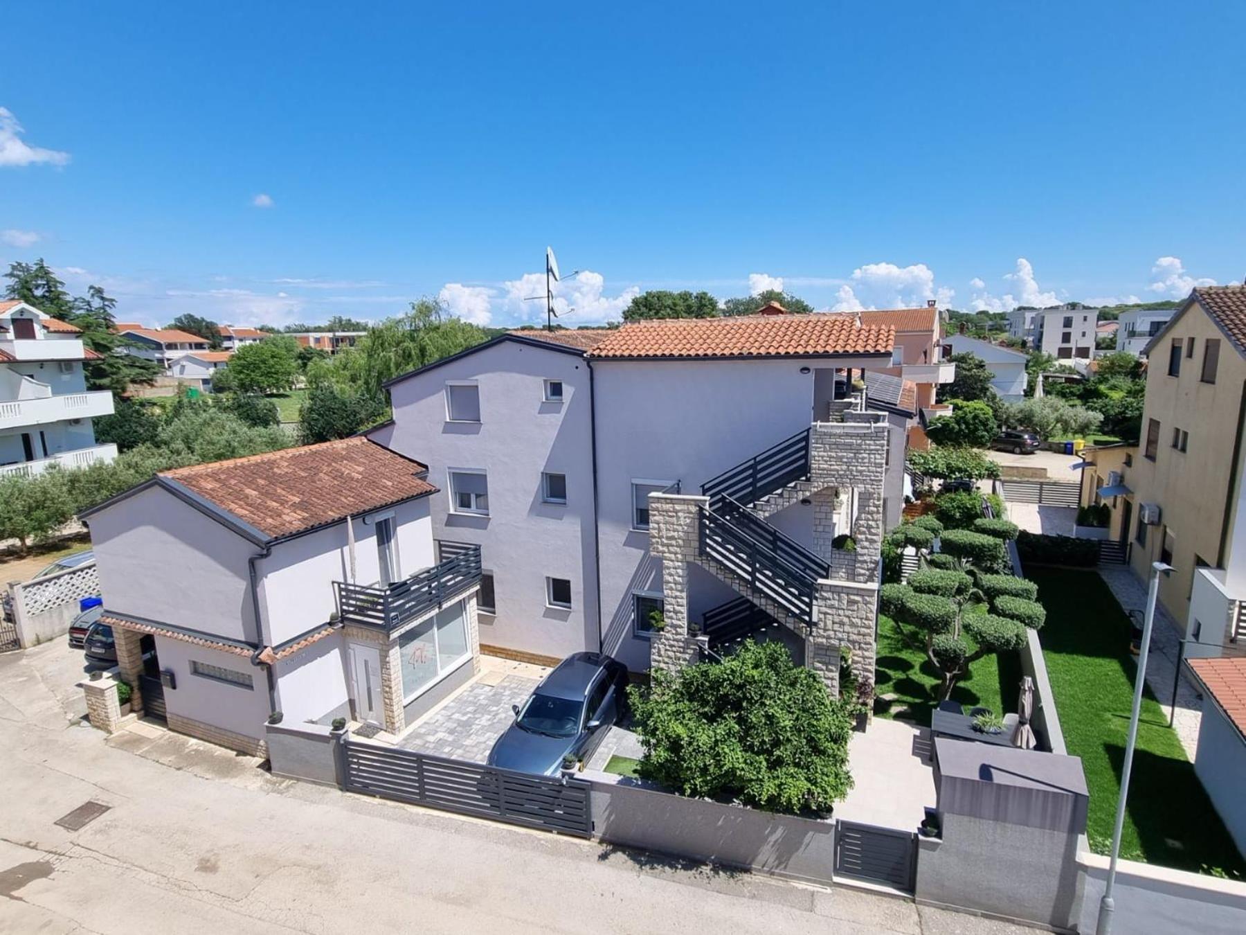 Apartment Denis メドゥリン エクステリア 写真