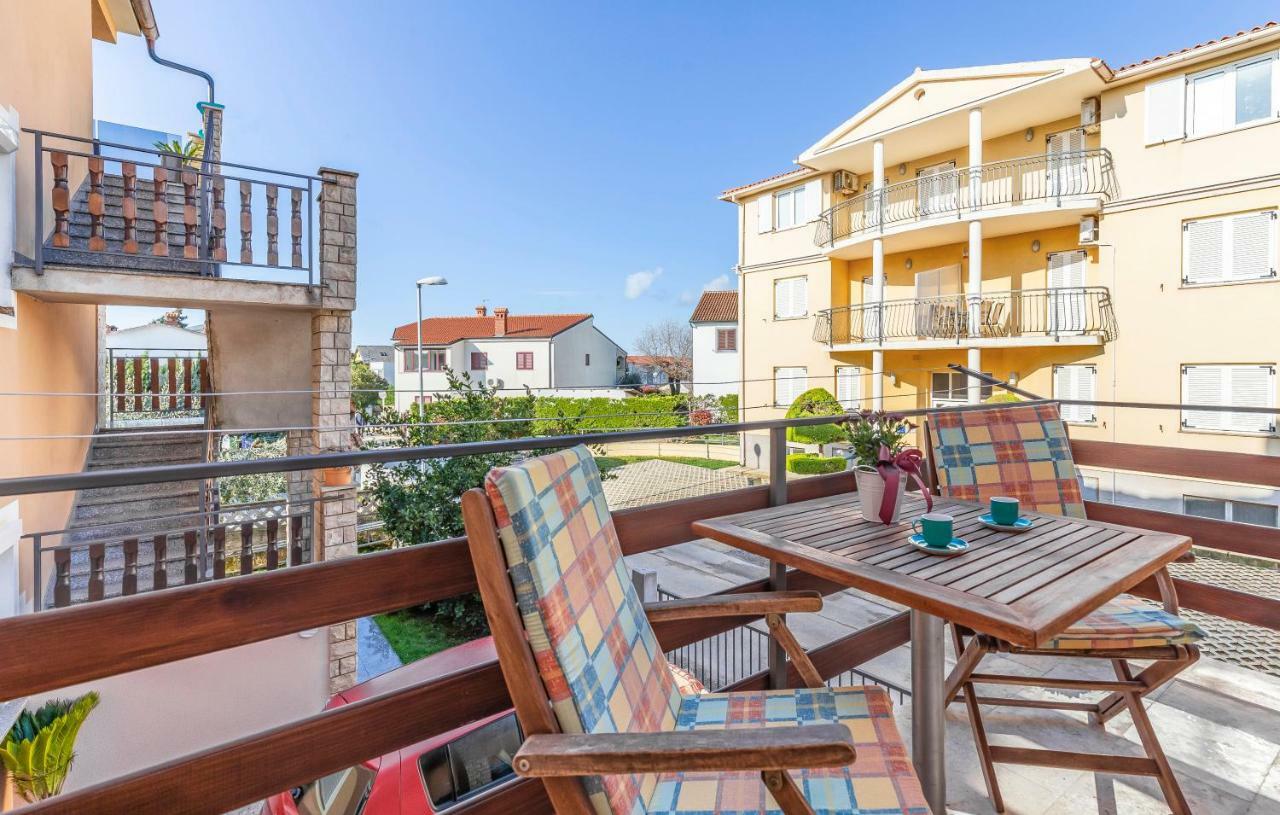 Apartment Denis メドゥリン エクステリア 写真